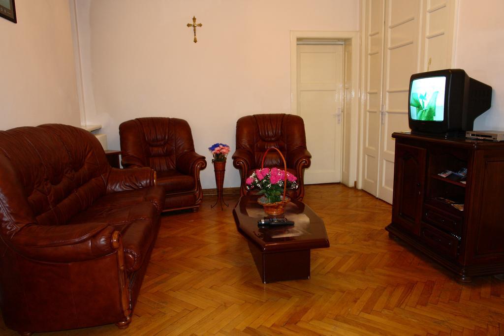 Hotel Ss Residence Unirii بوخارست المظهر الخارجي الصورة